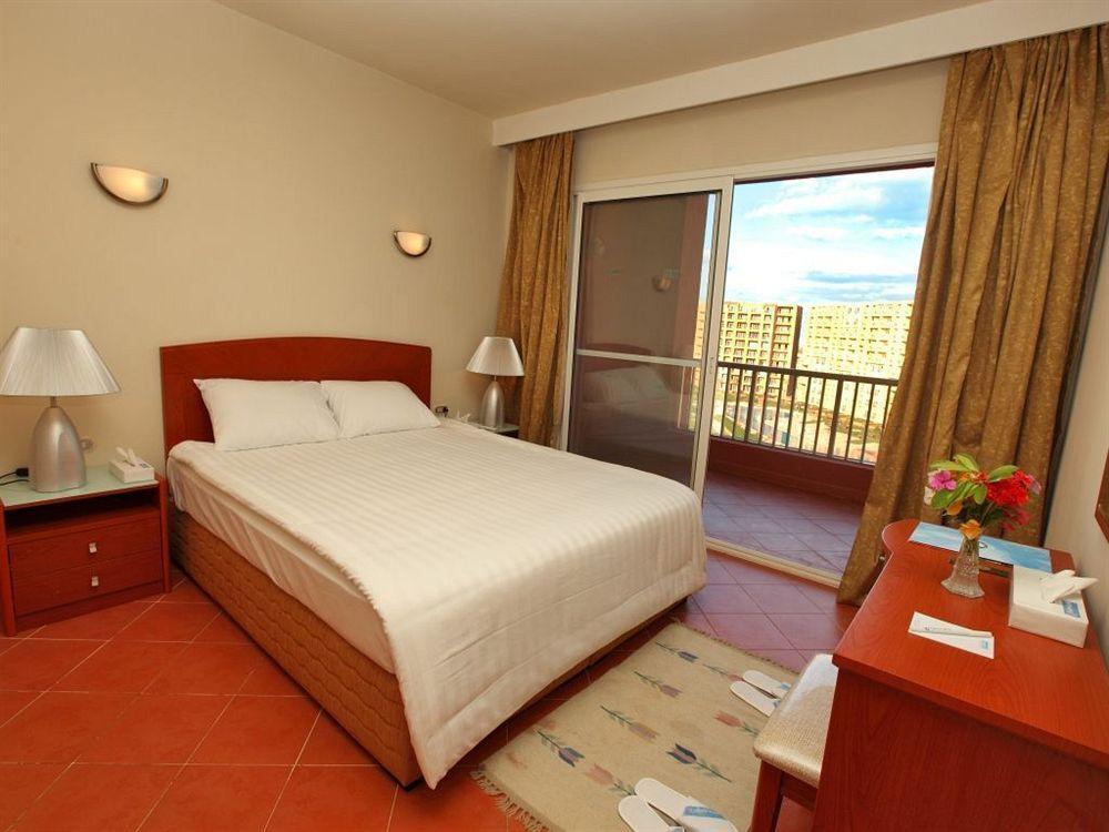 Golf Porto Marina Hotel Ел Аламейн Екстериор снимка